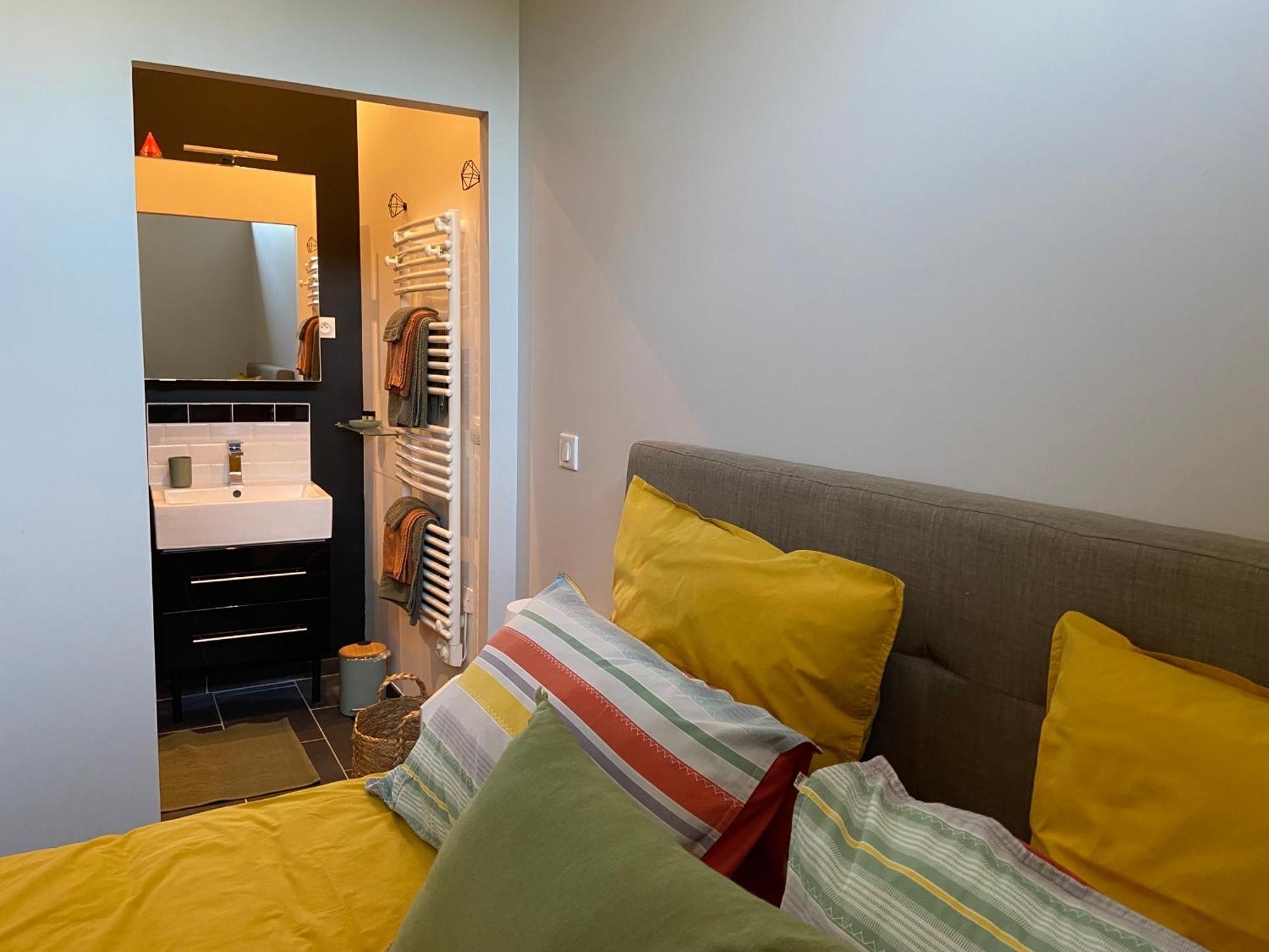 Chambre Tout Confort Avec Commodites Espace Repas Wifi Parking Вимере Экстерьер фото